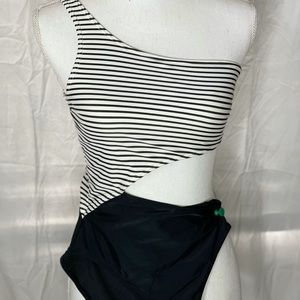 Abercrombie & Fitch one piece bathing suit